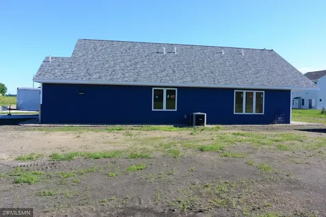1506 Elsie Drive N Glencoe MN 55336