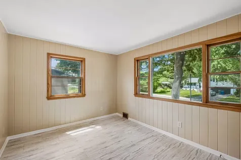 2670 Regent Avenue N Golden Valley MN 55422