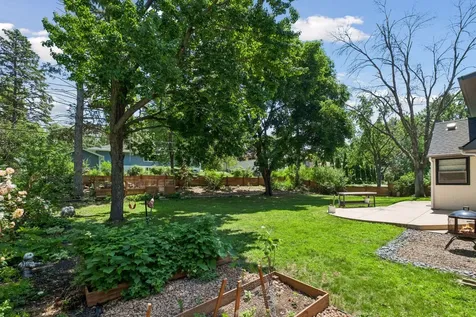 2670 Regent Avenue N Golden Valley MN 55422