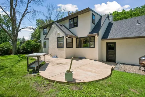 2670 Regent Avenue N Golden Valley MN 55422