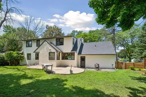 2670 Regent Avenue N Golden Valley MN 55422