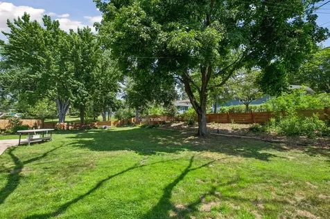 2670 Regent Avenue N Golden Valley MN 55422