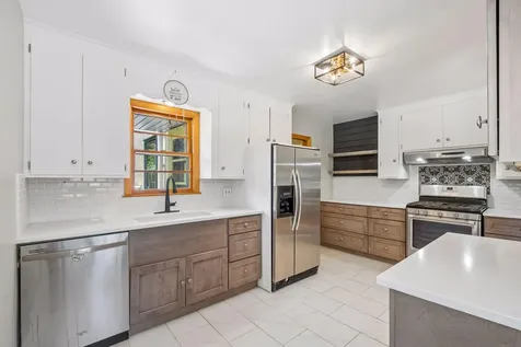 2670 Regent Avenue N Golden Valley MN 55422