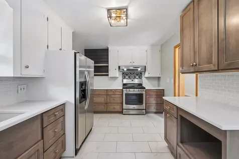 2670 Regent Avenue N Golden Valley MN 55422