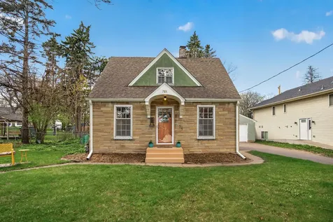 721 Parkway Drive Saint Paul MN 55106