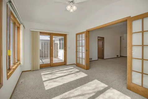 2224 Pinewood Drive Shakopee MN 55379