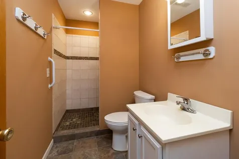 2224 Pinewood Drive Shakopee MN 55379