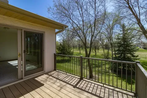 2224 Pinewood Drive Shakopee MN 55379