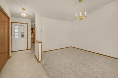 2224 Pinewood Drive Shakopee MN 55379
