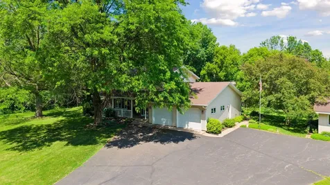 14275 County Road 33 Road Norwood Young America MN 55368