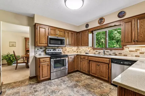 14275 County Road 33 Road Norwood Young America MN 55368