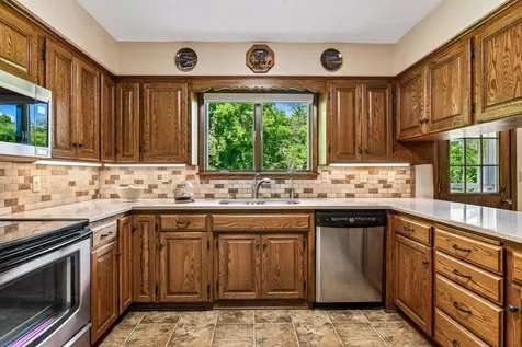 14275 County Road 33 Road Norwood Young America MN 55368
