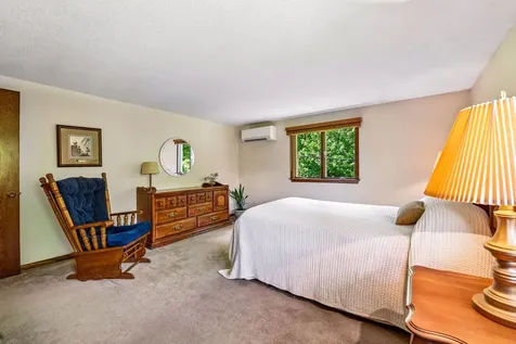 14275 County Road 33 Road Norwood Young America MN 55368