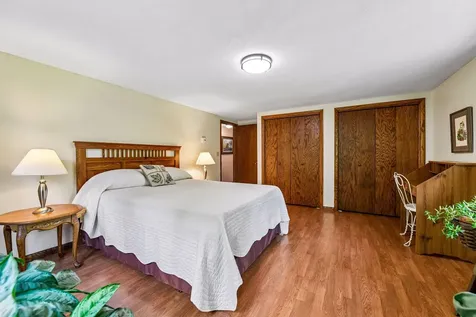 14275 County Road 33 Road Norwood Young America MN 55368