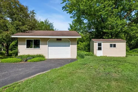14275 County Road 33 Road Norwood Young America MN 55368