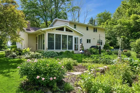 14275 County Road 33 Road Norwood Young America MN 55368