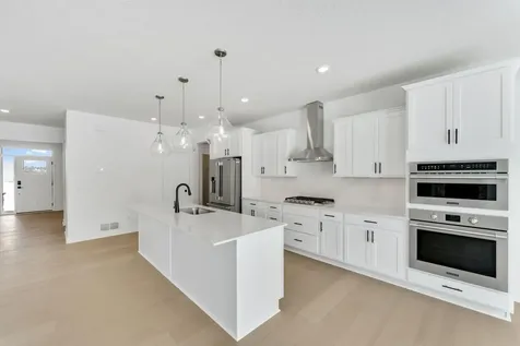 7998 42nd Street N Oakdale MN 55128