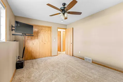 1646 19th Avenue E West Fargo ND 58078