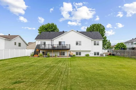 1646 19th Avenue E West Fargo ND 58078