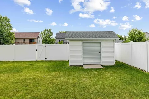 1646 19th Avenue E West Fargo ND 58078