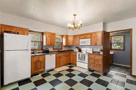 412 Oak Avenue SE Montgomery MN 56069