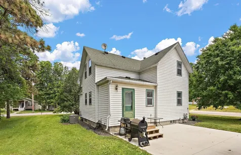 412 Oak Avenue SE Montgomery MN 56069