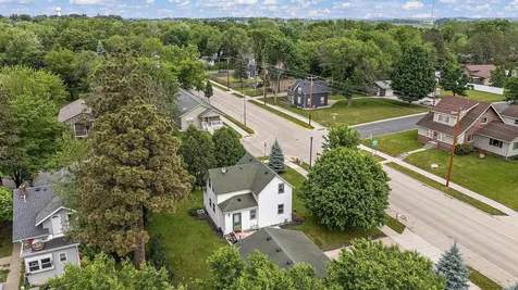 412 Oak Avenue SE Montgomery MN 56069