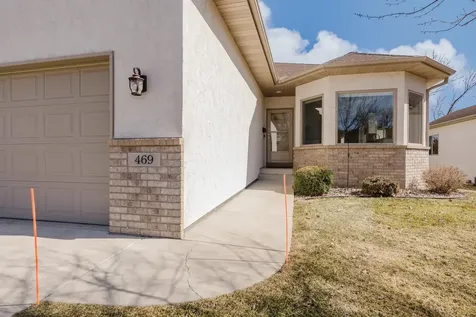 469 Roundhouse Street Shakopee MN 55379