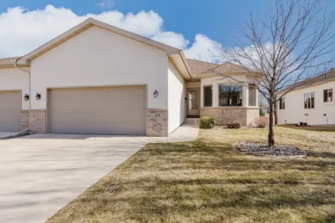 469 Roundhouse Street Shakopee MN 55379