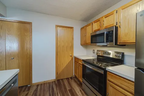 2005 Southcross Drive W Burnsville MN 55306