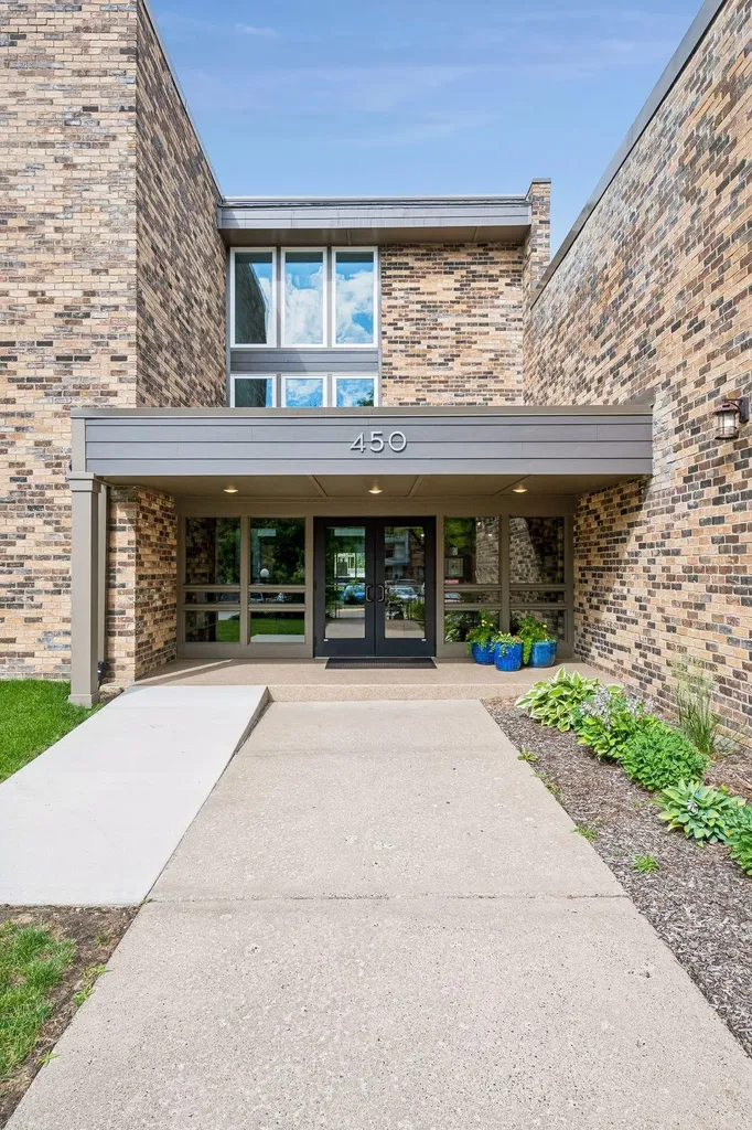 450 Ford Road Saint Louis Park MN 55426