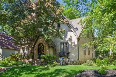 4227 Washburn Avenue N Minneapolis MN 55412