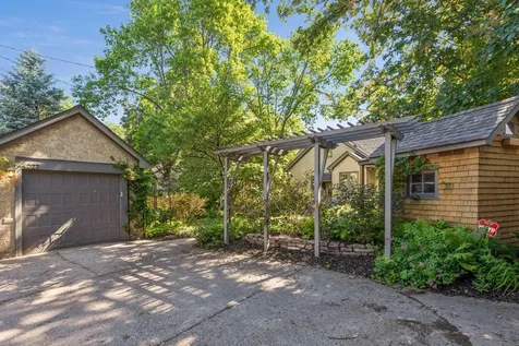 4227 Washburn Avenue N Minneapolis MN 55412