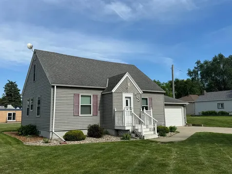 405 N 11th Street Olivia MN 56277