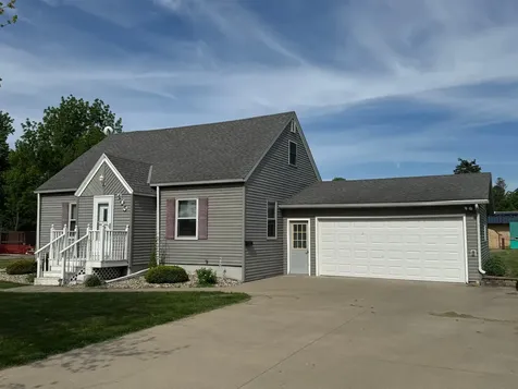 405 N 11th Street Olivia MN 56277
