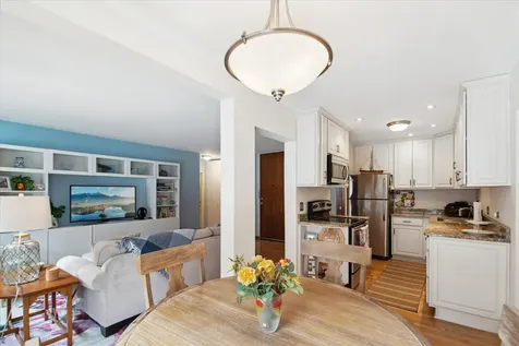 2928 Dean Parkway Minneapolis MN 55416