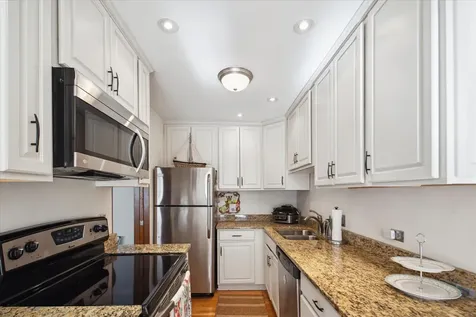 2928 Dean Parkway Minneapolis MN 55416