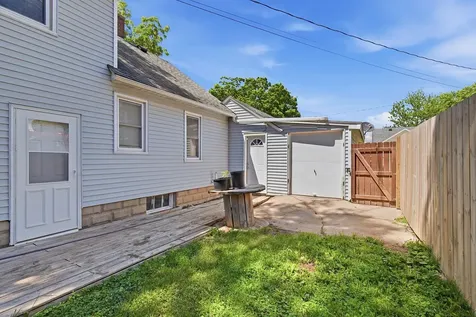 717 Forest Street Kenyon MN 55946