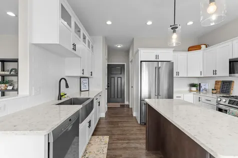 207 Bouldercrest Avenue NE Owatonna MN 55060
