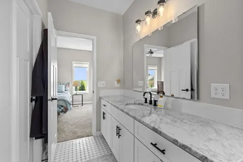 207 Bouldercrest Avenue NE Owatonna MN 55060