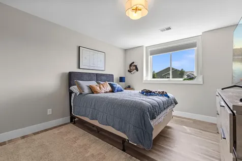 207 Bouldercrest Avenue NE Owatonna MN 55060