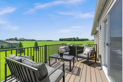 207 Bouldercrest Avenue NE Owatonna MN 55060