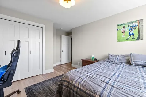 207 Bouldercrest Avenue NE Owatonna MN 55060