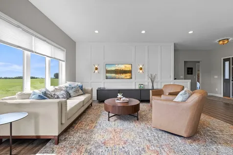207 Bouldercrest Avenue NE Owatonna MN 55060