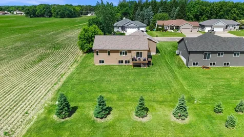 207 Bouldercrest Avenue NE Owatonna MN 55060