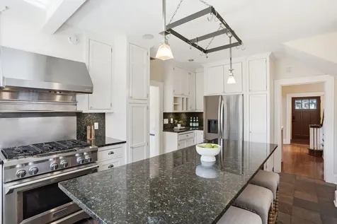 2200 Kenwood Parkway Minneapolis MN 55405
