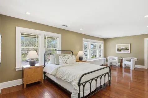 2200 Kenwood Parkway Minneapolis MN 55405