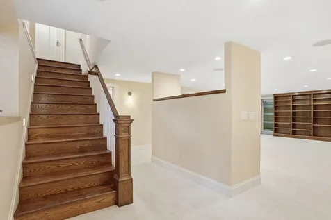 2200 Kenwood Parkway Minneapolis MN 55405