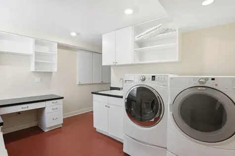 2200 Kenwood Parkway Minneapolis MN 55405