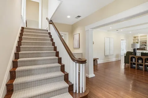 2200 Kenwood Parkway Minneapolis MN 55405